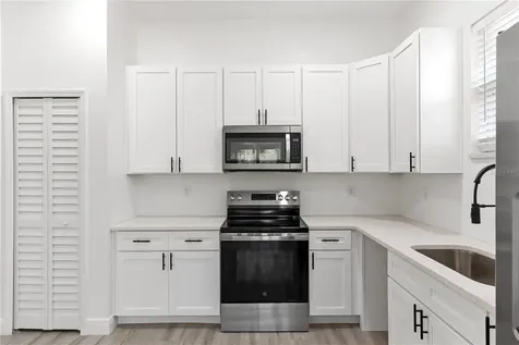 1421 35th Street S St Petersburg FL 33711