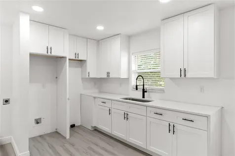 1421 35th Street S St Petersburg FL 33711