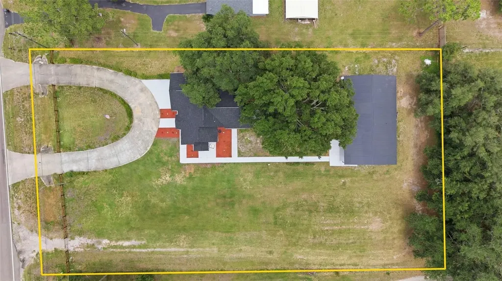 1205 E Knights Griffin Road Plant City FL 33565