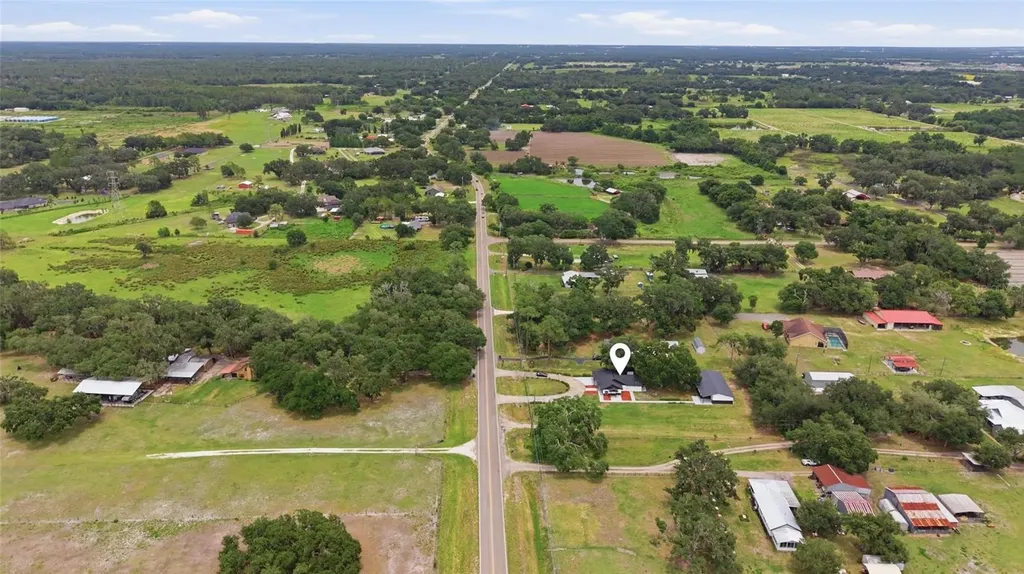 1205 E Knights Griffin Road Plant City FL 33565