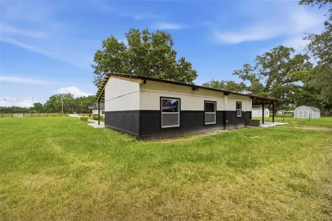 1205 E Knights Griffin Road Plant City FL 33565