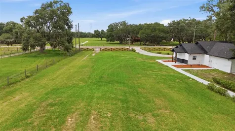 1205 E Knights Griffin Road Plant City FL 33565