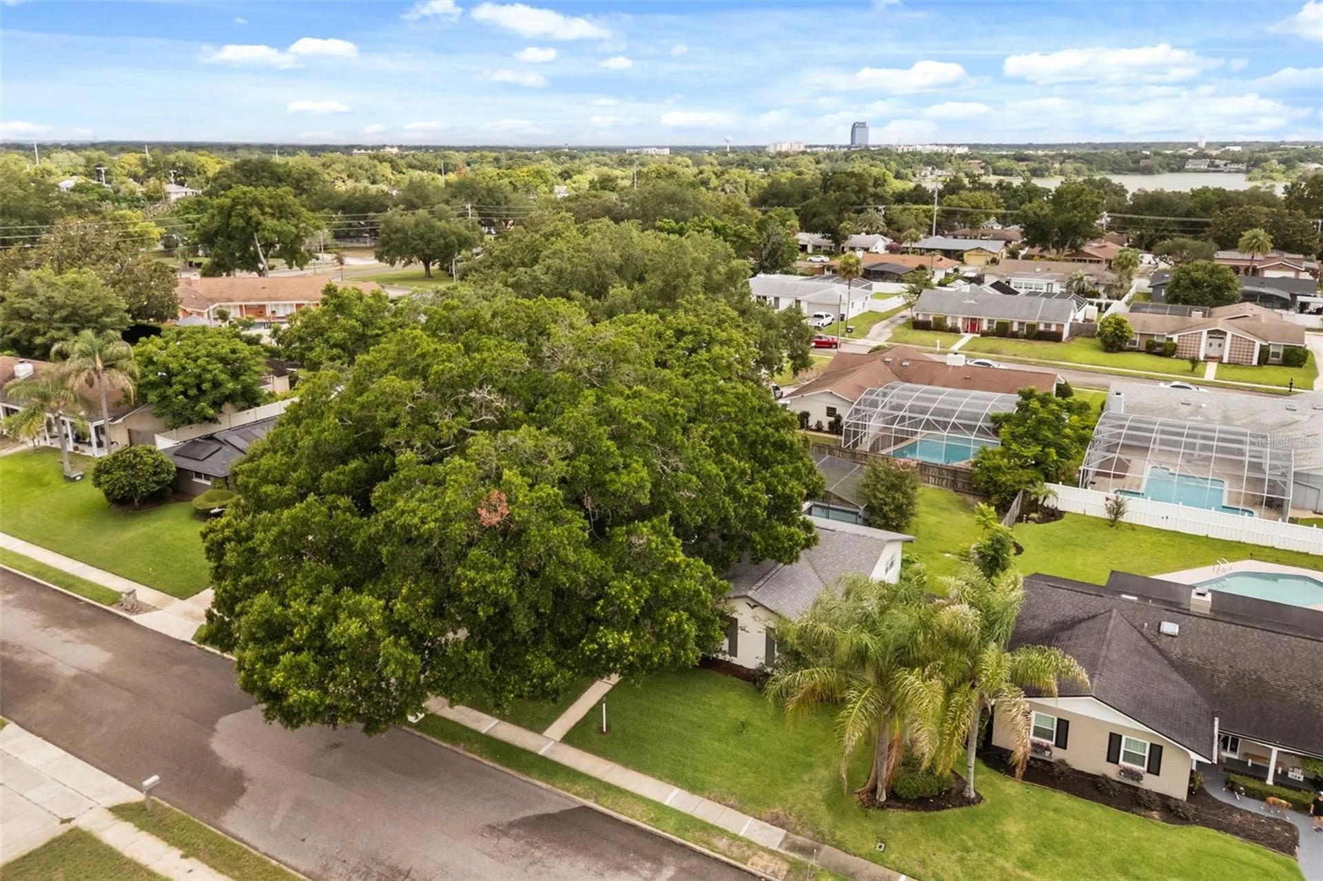 407 Hermitage Drive Altamonte Springs FL 32701