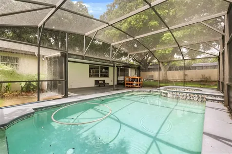 407 Hermitage Drive Altamonte Springs FL 32701