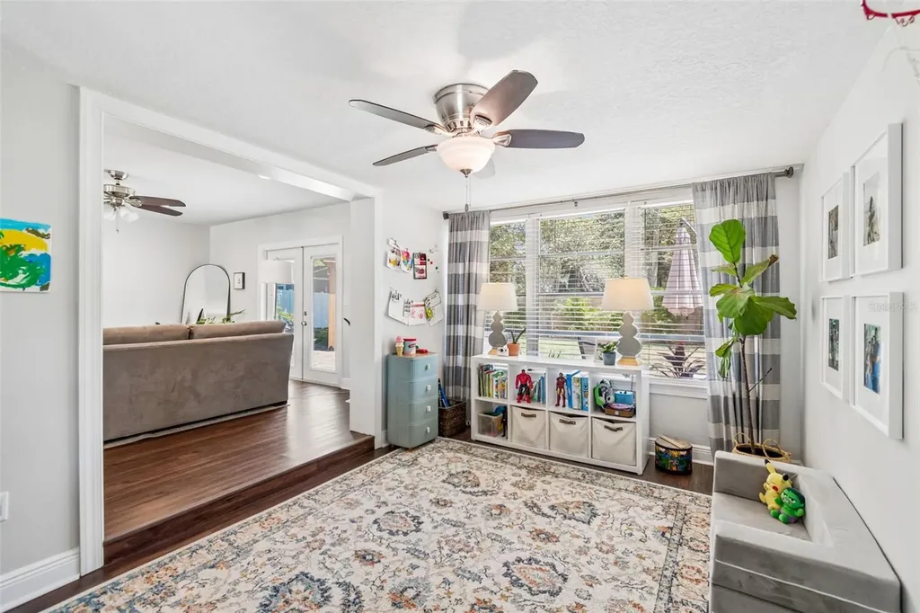 4618 W Bay Court Avenue Tampa FL 33611