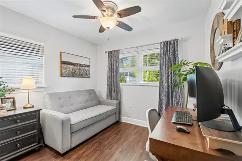 4618 W Bay Court Avenue Tampa FL 33611