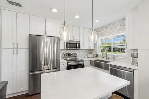 4618 W Bay Court Avenue Tampa FL 33611