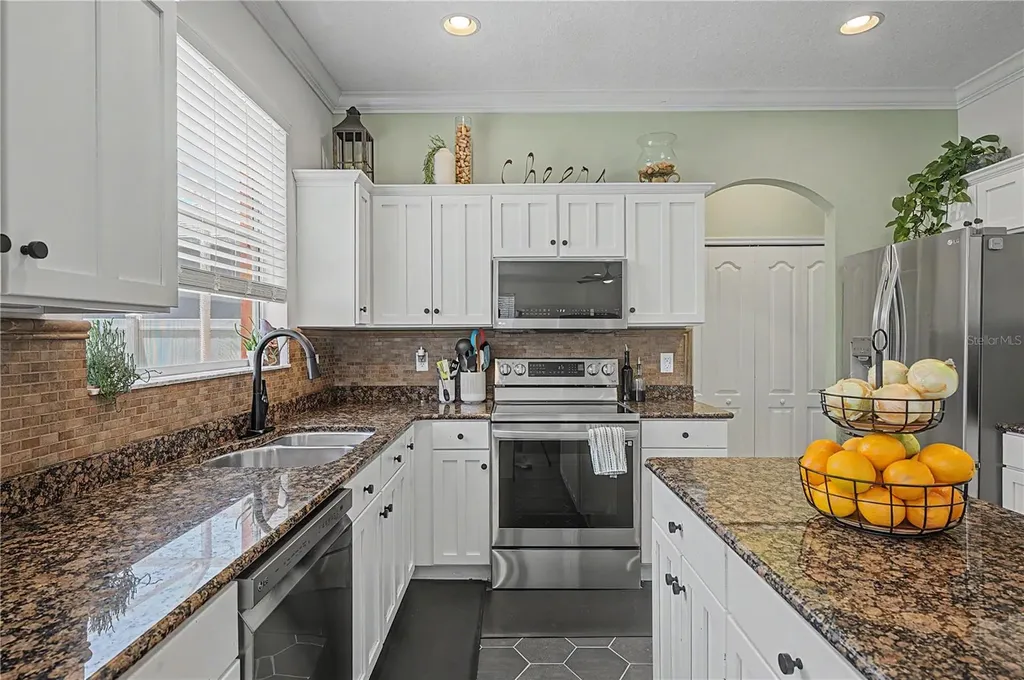 4205 Knob Lake Court Tampa FL 33619
