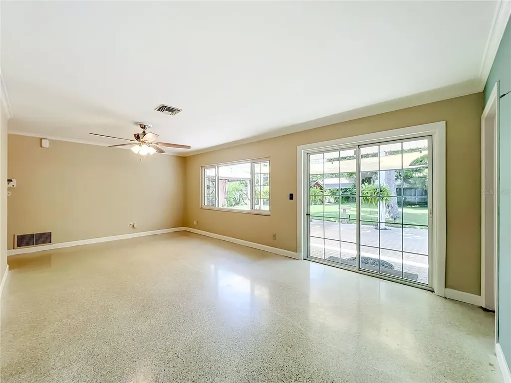 1534 Leeway Avenue Orlando FL 32810