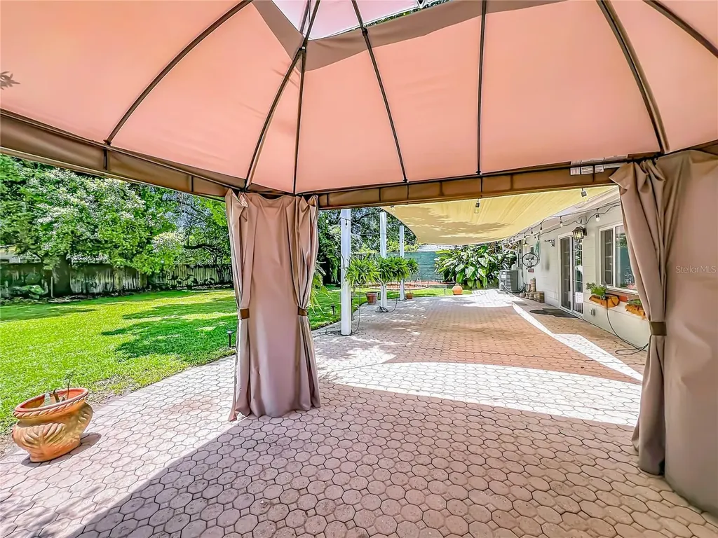 1534 Leeway Avenue Orlando FL 32810