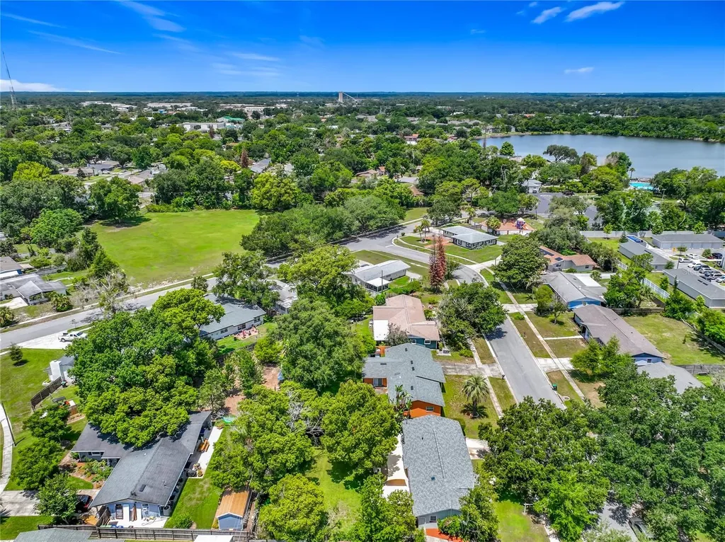 1534 Leeway Avenue Orlando FL 32810