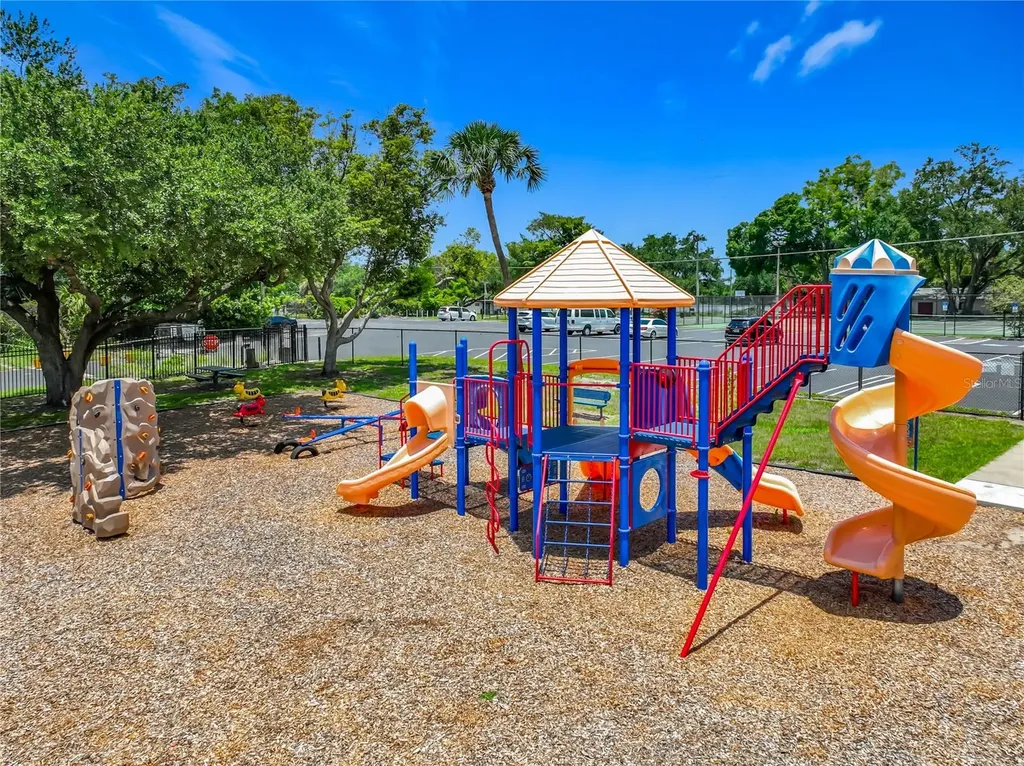1534 Leeway Avenue Orlando FL 32810