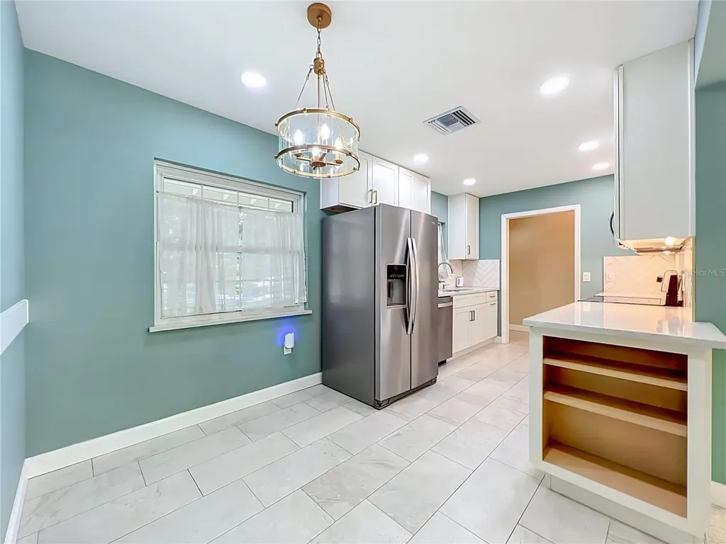 1534 Leeway Avenue Orlando FL 32810