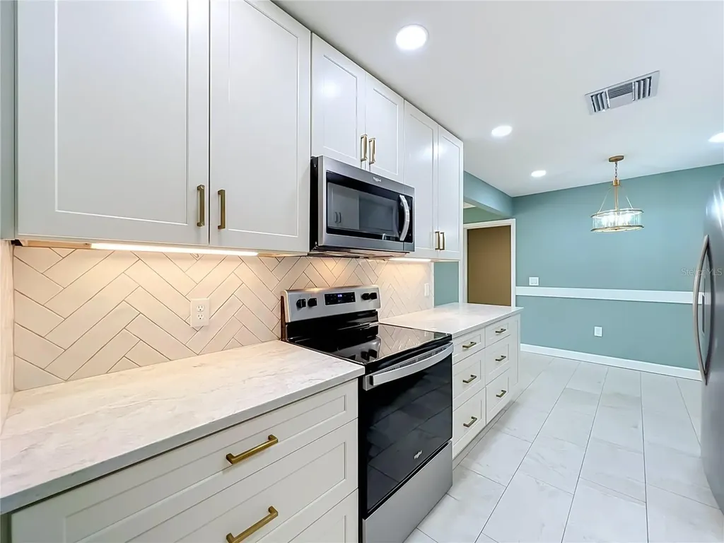 1534 Leeway Avenue Orlando FL 32810