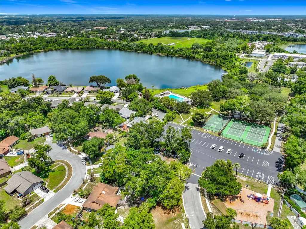 1534 Leeway Avenue Orlando FL 32810