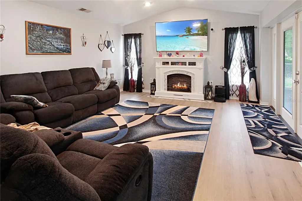 18 Weston Road Leesburg FL 34748
