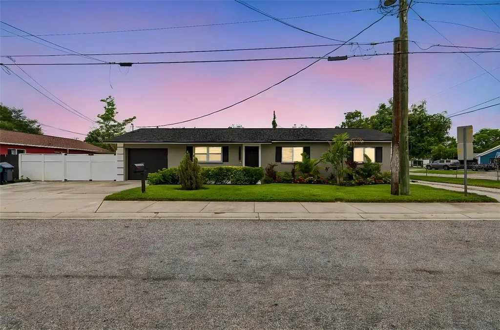 1129 4th Avenue W Palmetto FL 34221