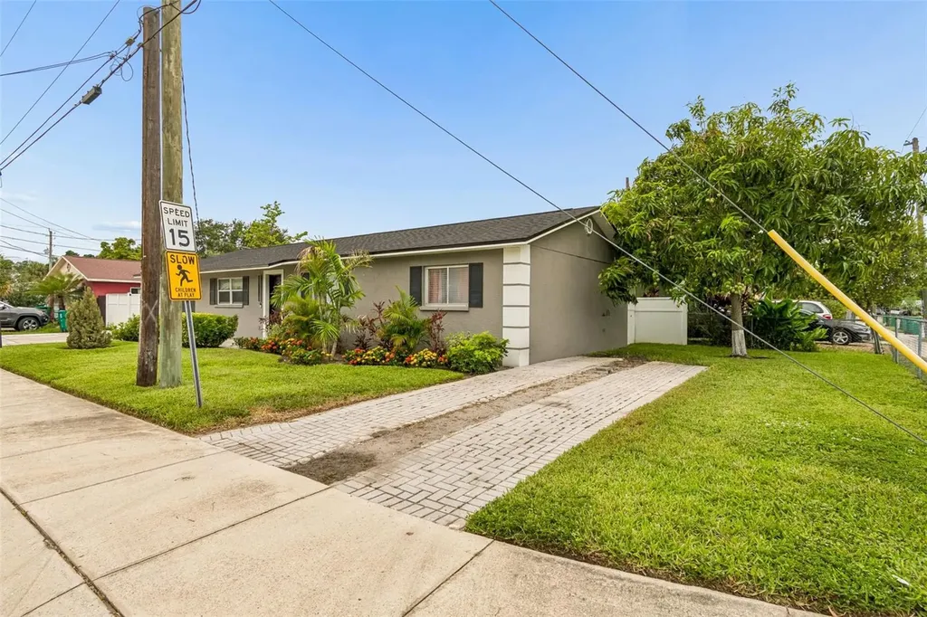 1129 4th Avenue W Palmetto FL 34221