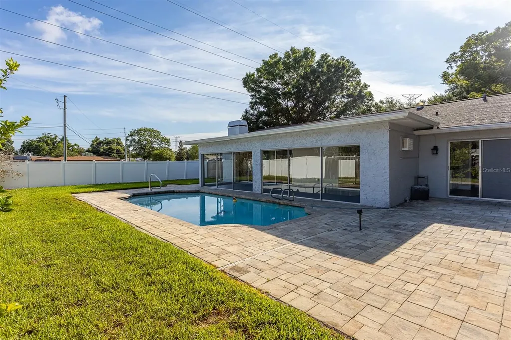 3276 Fox Hill Drive Clearwater FL 33761