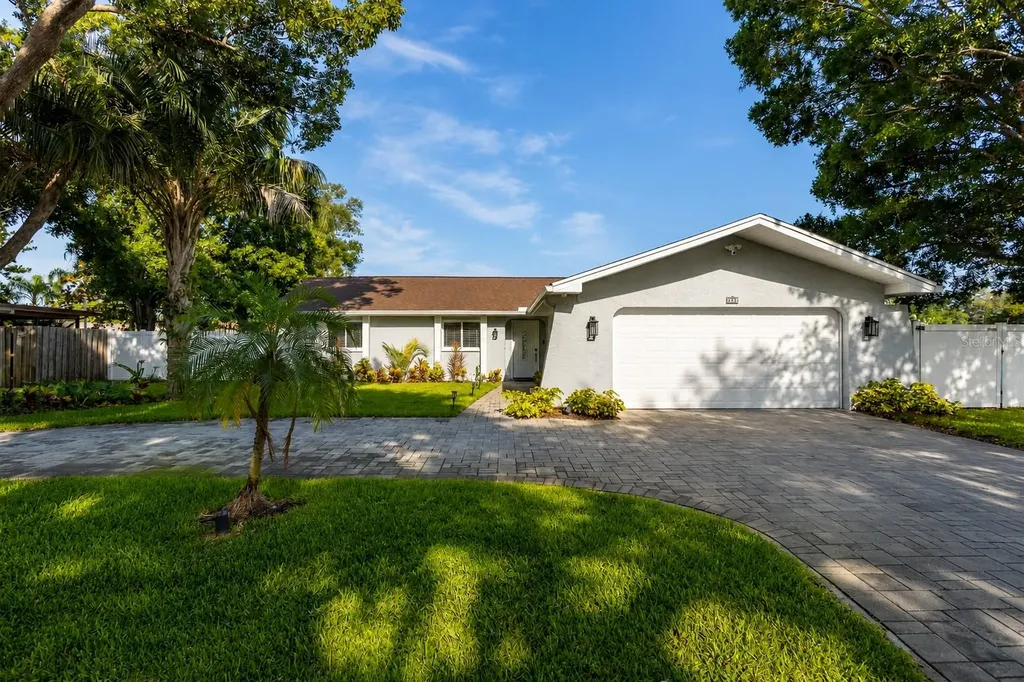 3276 Fox Hill Drive Clearwater FL 33761