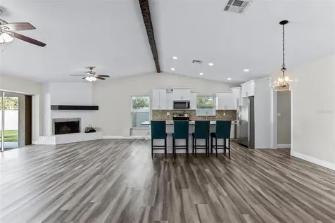 3276 Fox Hill Drive Clearwater FL 33761