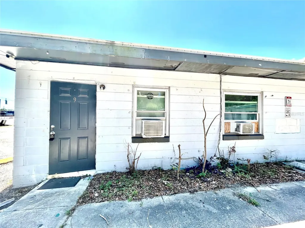 430 N Charles Street Daytona Beach FL 32114