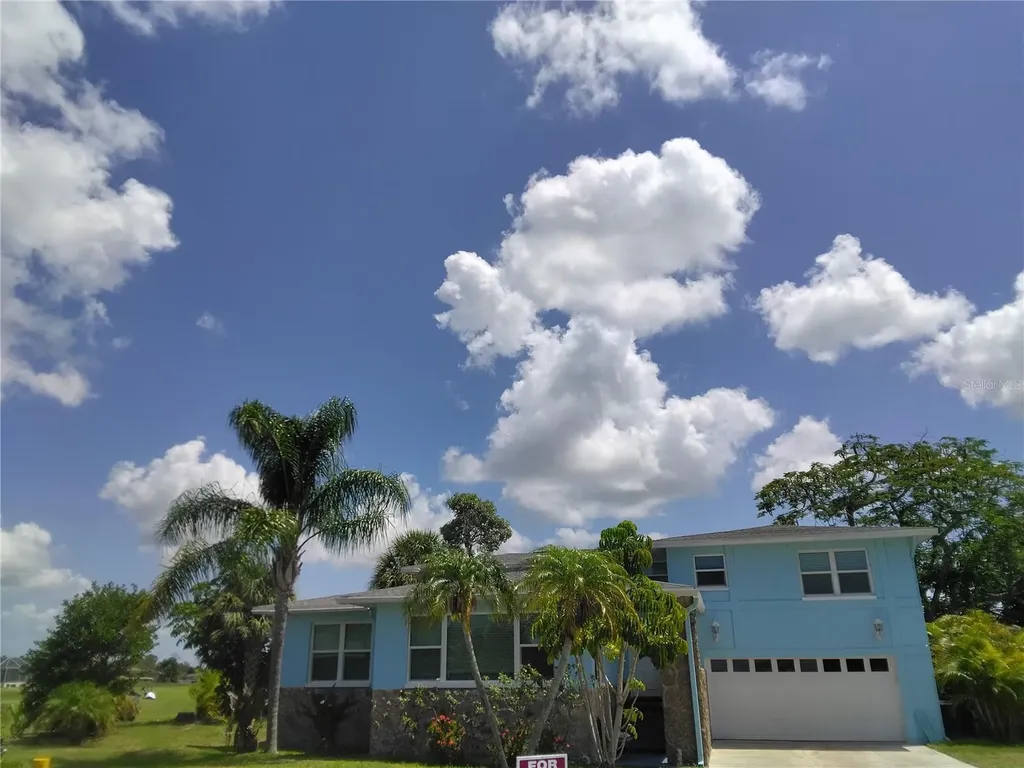 90 Oakland Hills Court Rotonda West FL 33947
