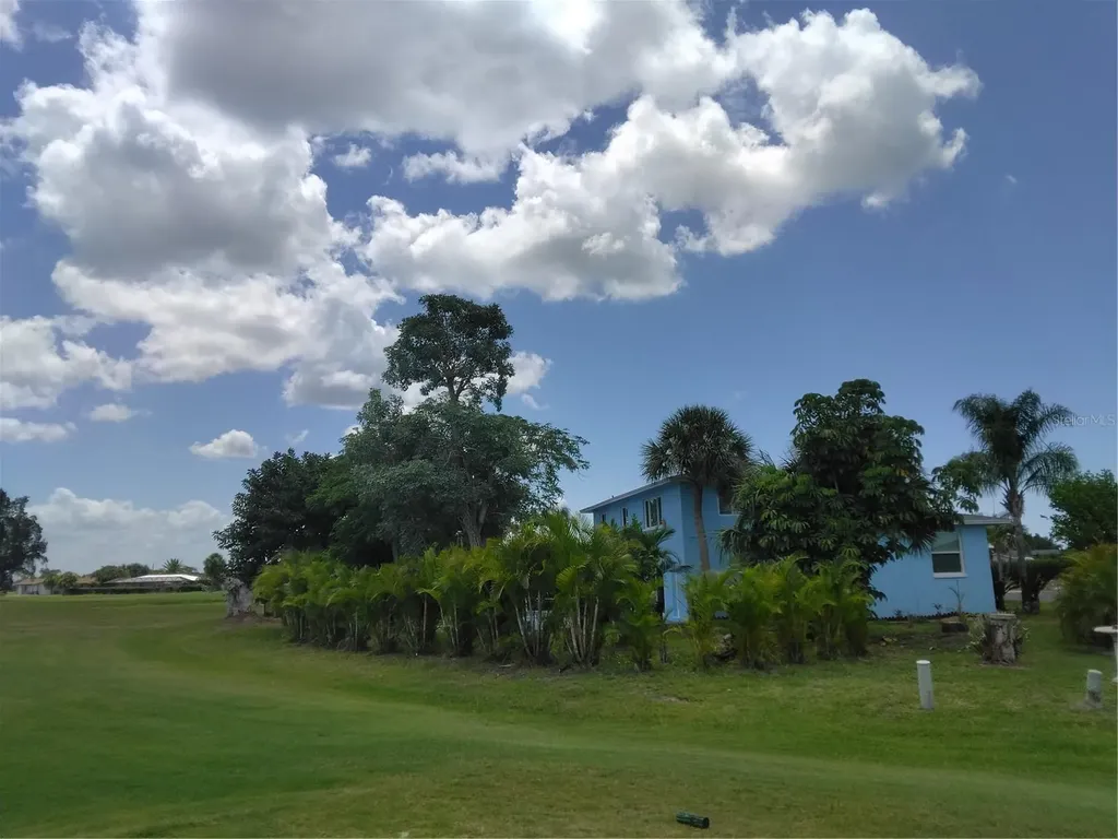 90 Oakland Hills Court Rotonda West FL 33947