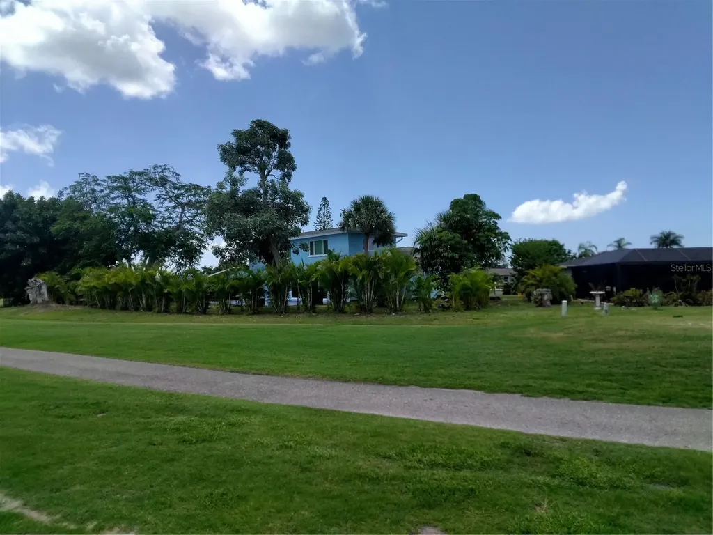 90 Oakland Hills Court Rotonda West FL 33947