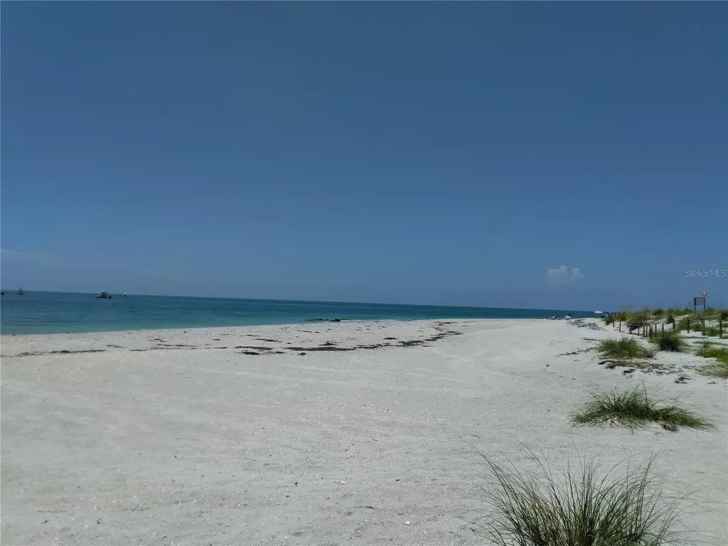 90 Oakland Hills Court Rotonda West FL 33947