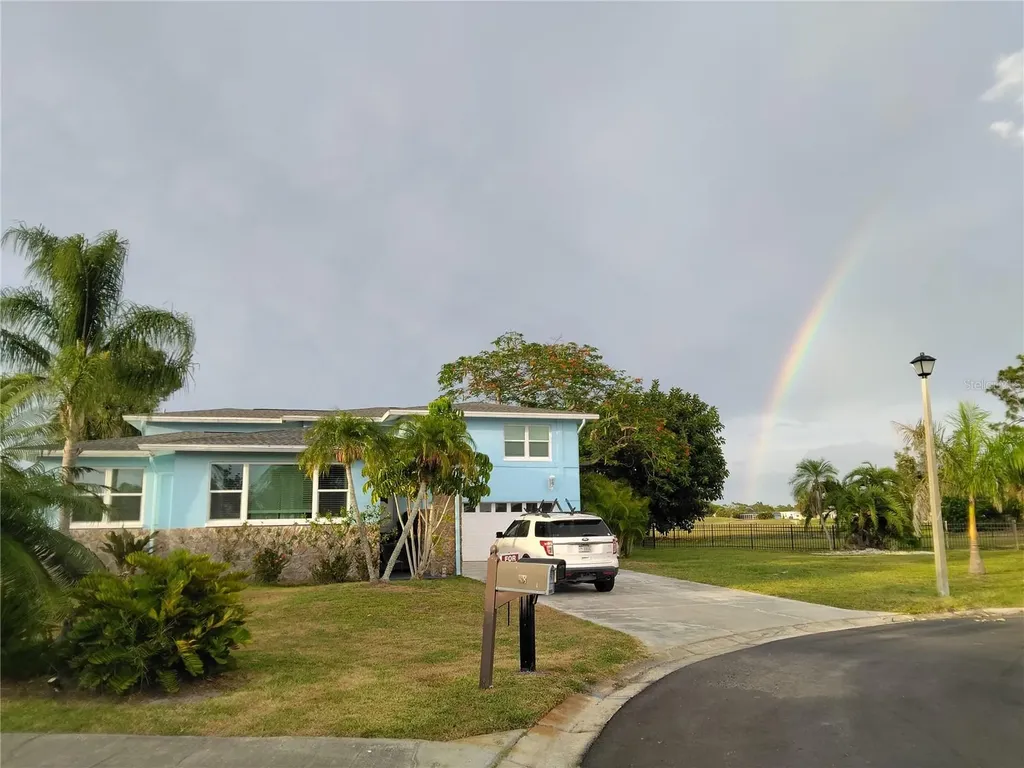 90 Oakland Hills Court Rotonda West FL 33947