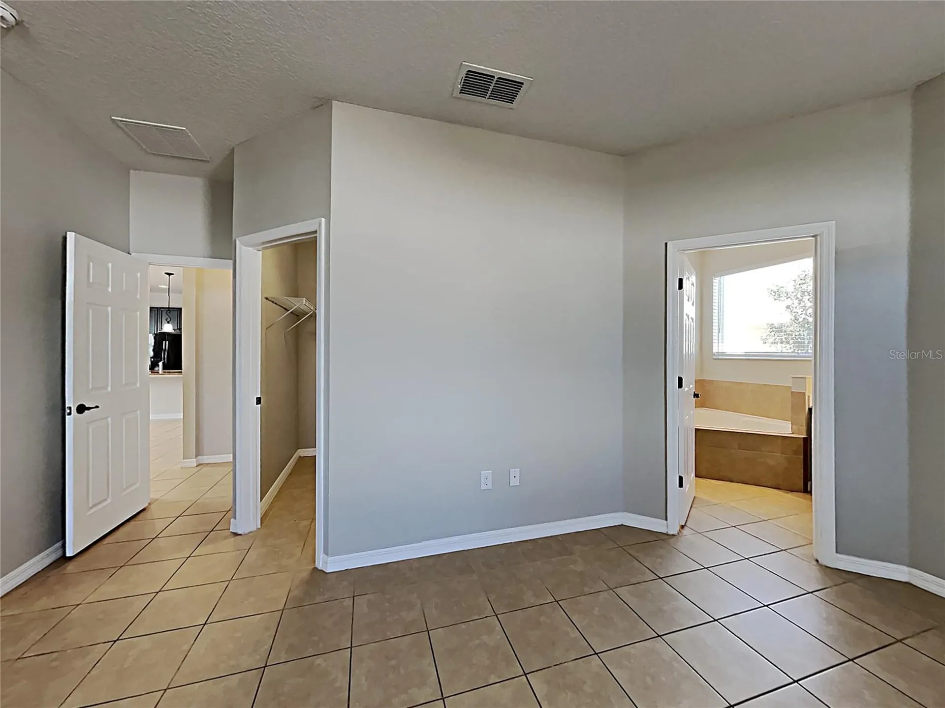1328 Aroniminik Drive Mount Dora FL 32757