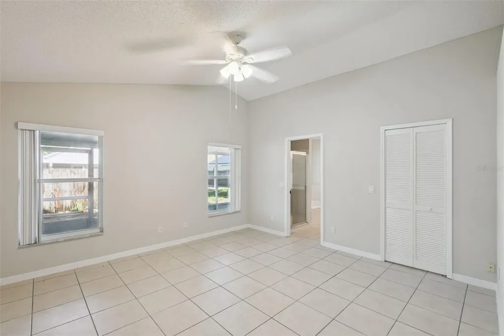 948 Rivecon Avenue Orlando FL 32825
