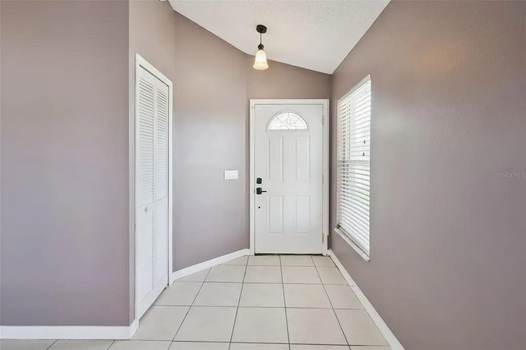 948 Rivecon Avenue Orlando FL 32825