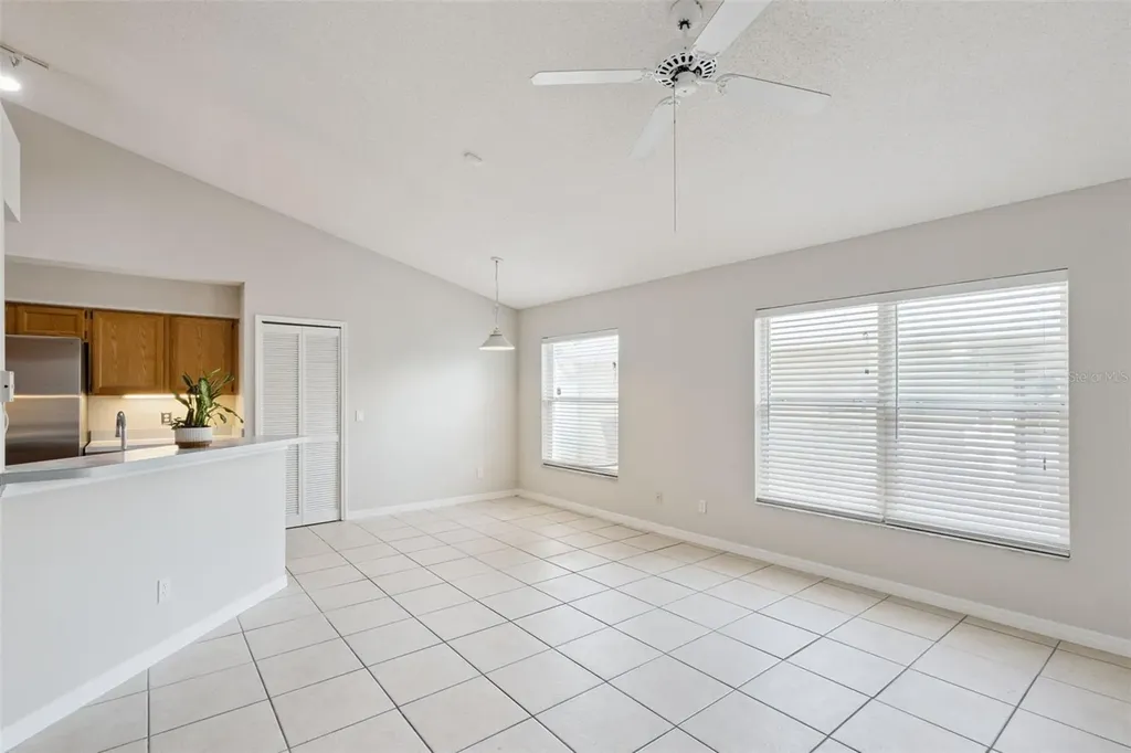 948 Rivecon Avenue Orlando FL 32825