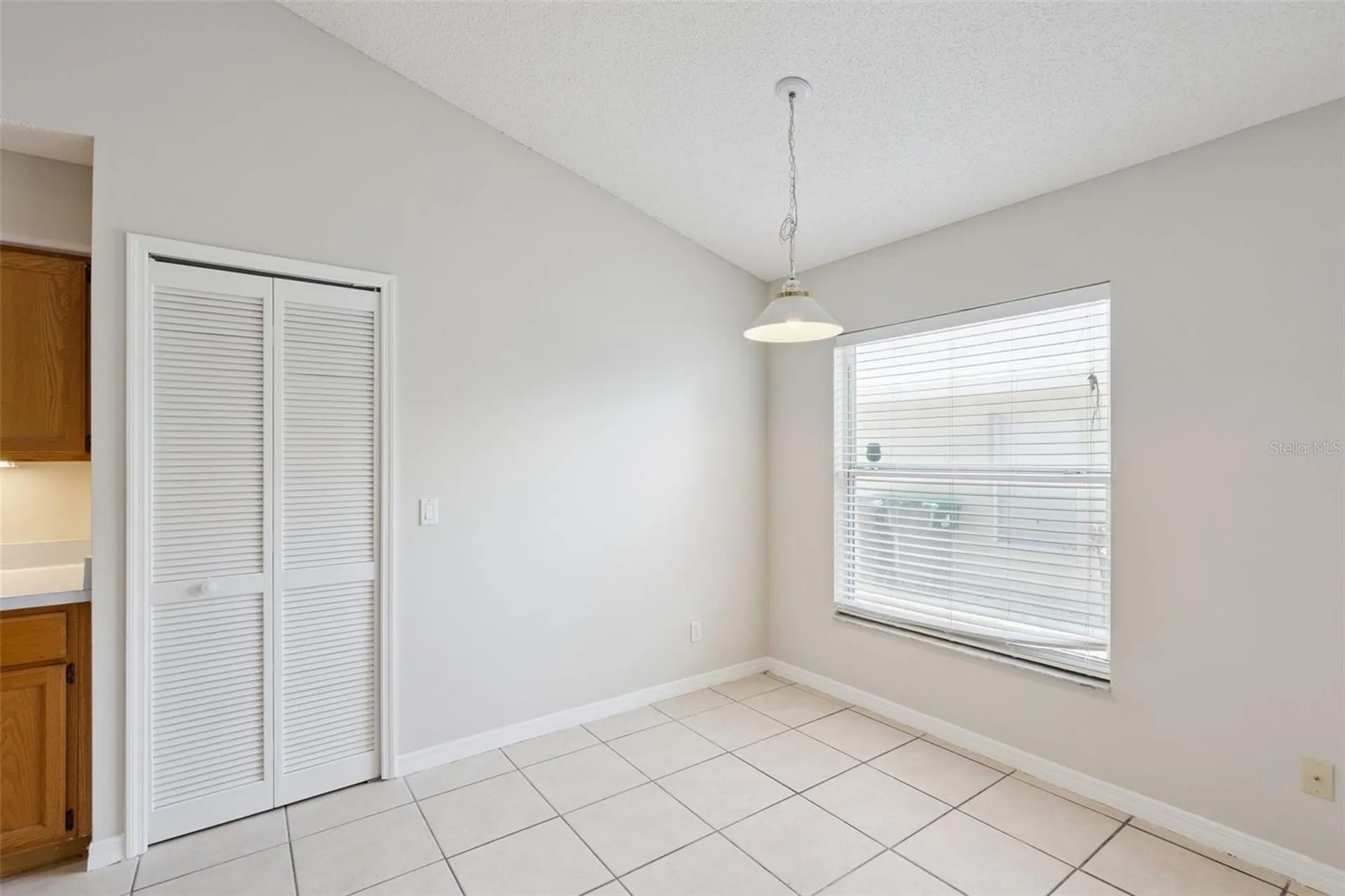 948 Rivecon Avenue Orlando FL 32825