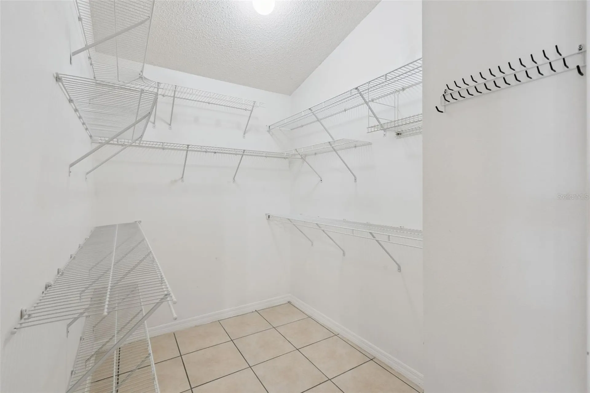 948 Rivecon Avenue Orlando FL 32825