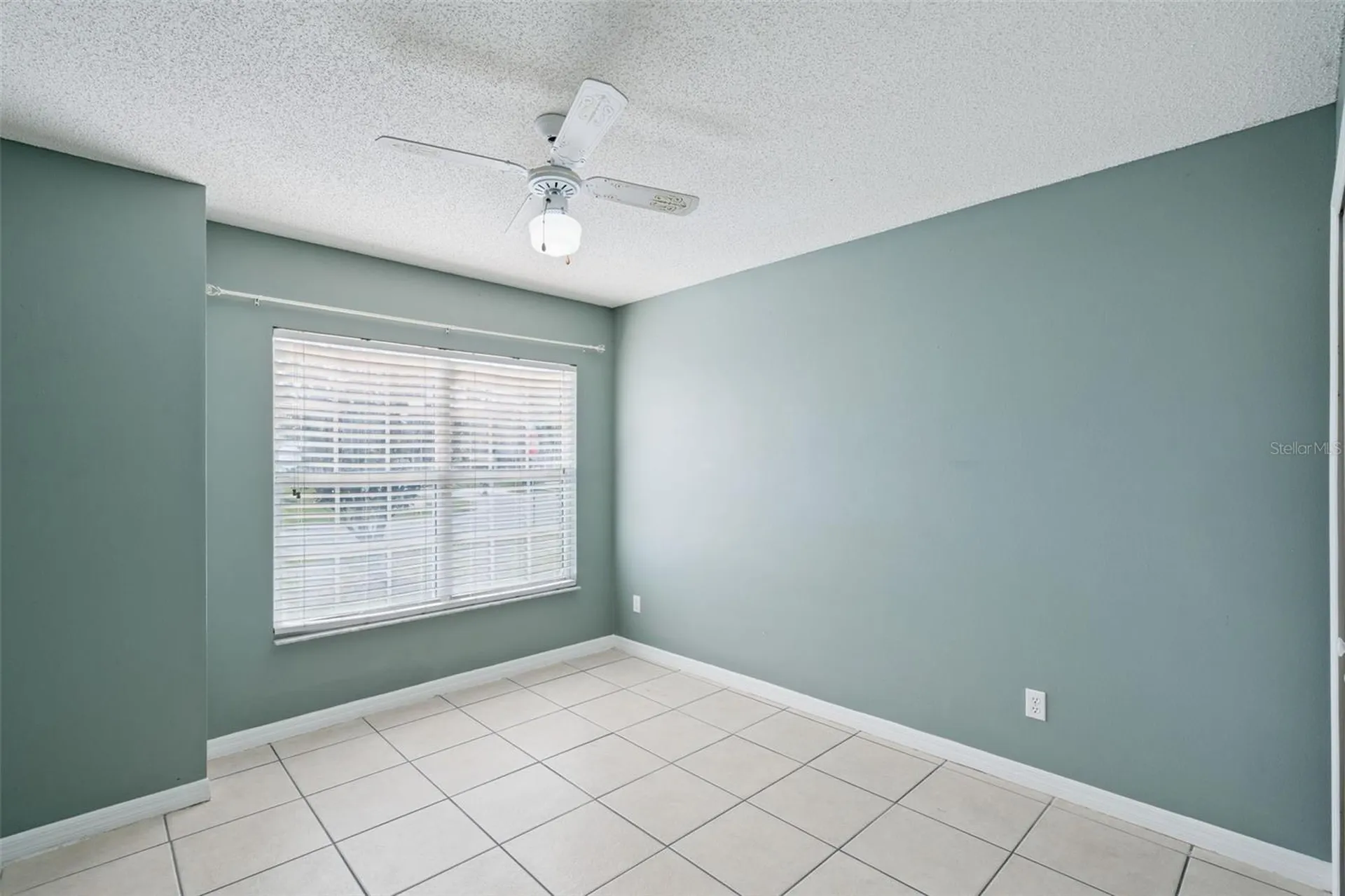 948 Rivecon Avenue Orlando FL 32825