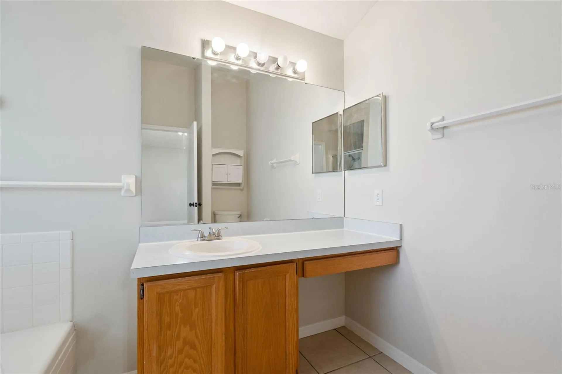 948 Rivecon Avenue Orlando FL 32825