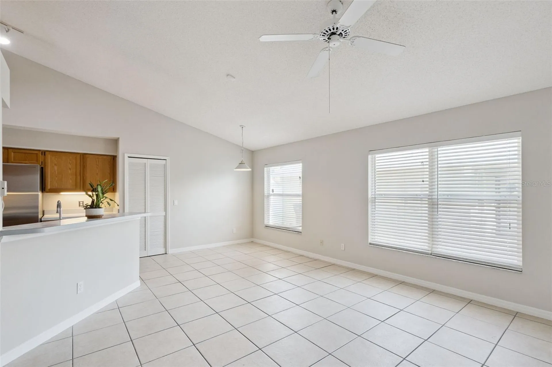 948 Rivecon Avenue Orlando FL 32825