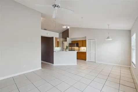 948 Rivecon Avenue Orlando FL 32825