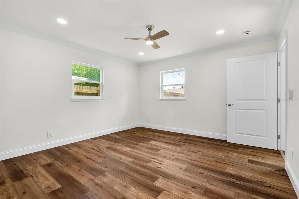 723 W Bayshore Drive Tarpon Springs FL 34689