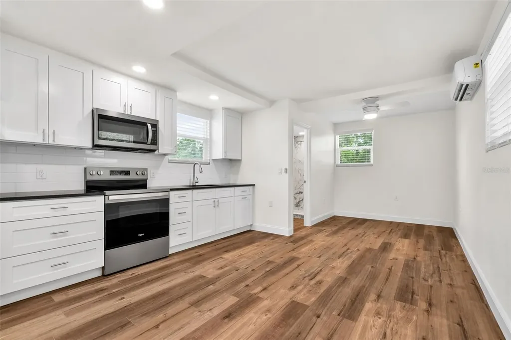 723 W Bayshore Drive Tarpon Springs FL 34689