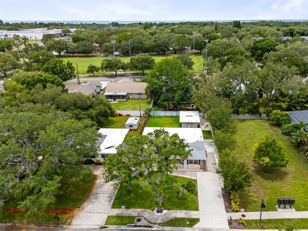723 W Bayshore Drive Tarpon Springs FL 34689