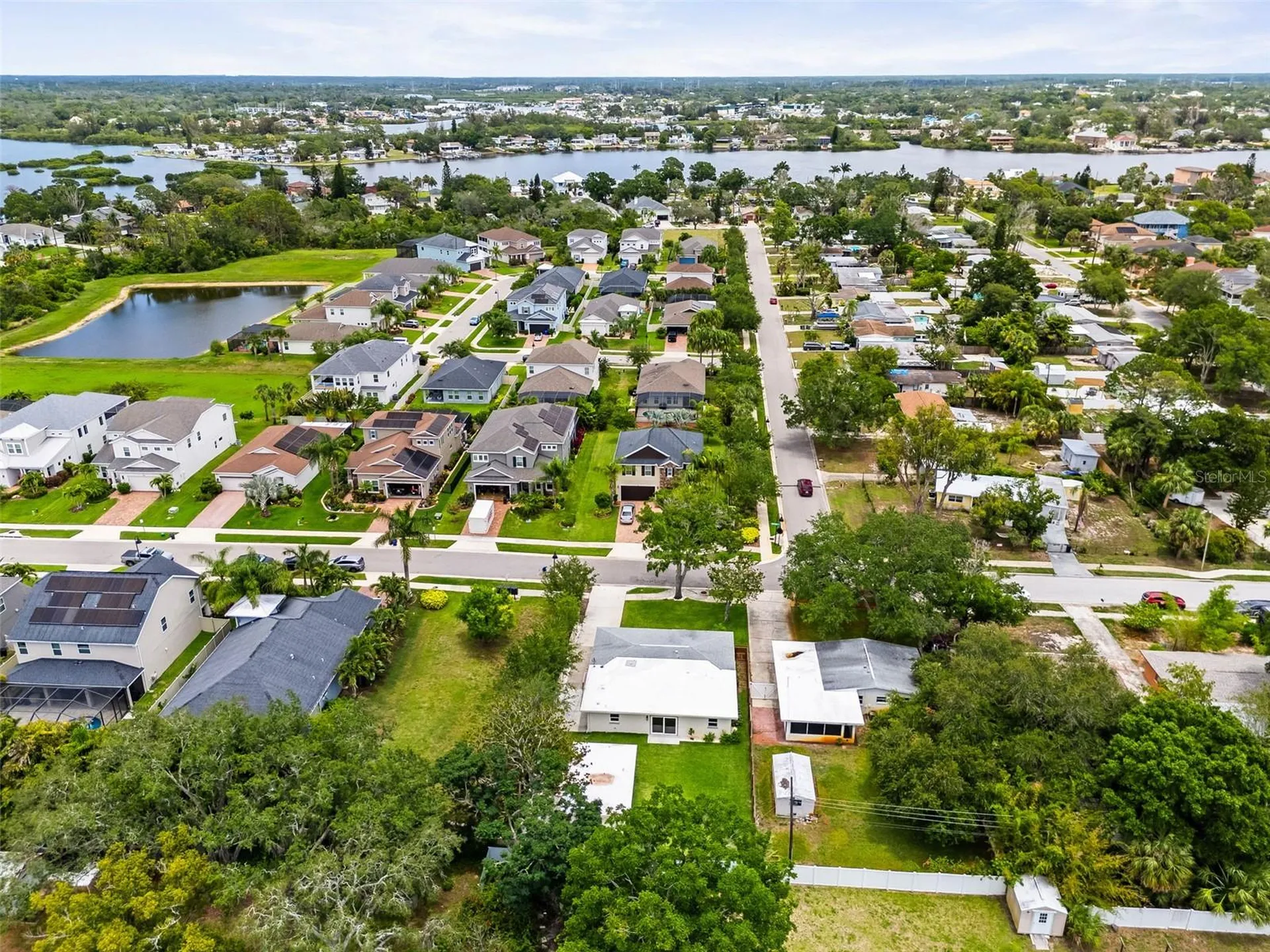 723 W Bayshore Drive Tarpon Springs FL 34689