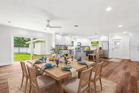 723 W Bayshore Drive Tarpon Springs FL 34689