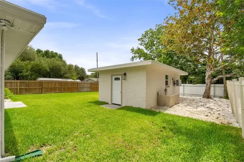 723 W Bayshore Drive Tarpon Springs FL 34689