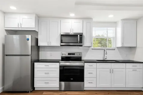 723 W Bayshore Drive Tarpon Springs FL 34689