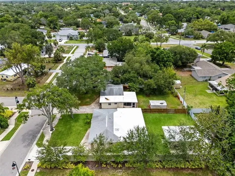 723 W Bayshore Drive Tarpon Springs FL 34689