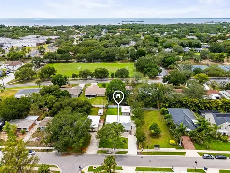 723 W Bayshore Drive Tarpon Springs FL 34689